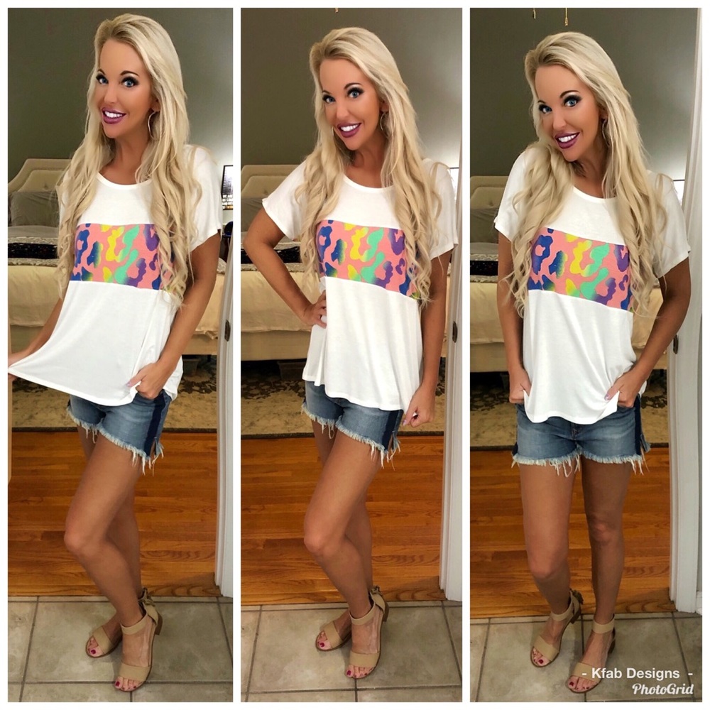 🛍LAST 1! SO Fun! ⚡️ Color Animal Print Top! - Picture 7 of 8